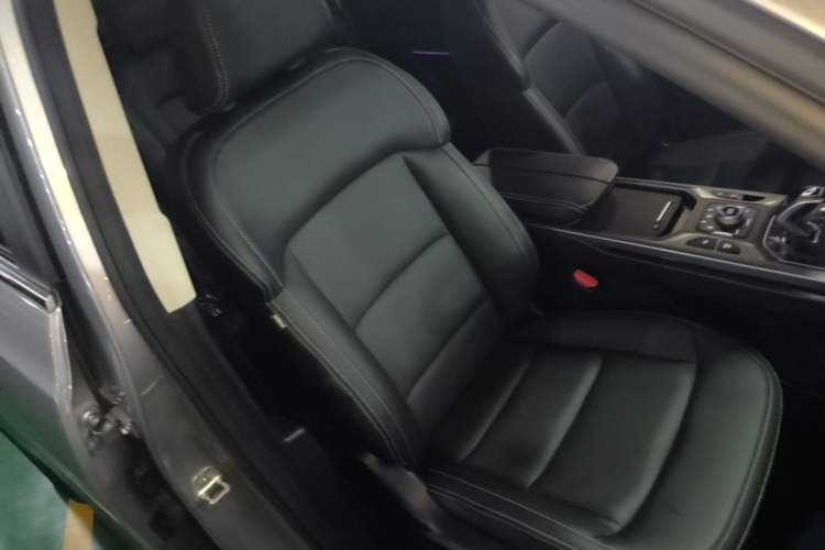 Used Geely Auto Haoyue 2020 1.8TD DCT Flagship 7-Seater Right Front Seat