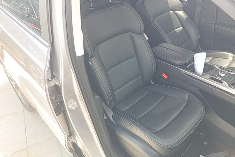 Used Geely Auto Haoyue 2020 1.8TD DCT Luxury Model 5 Seats Right Front Seat