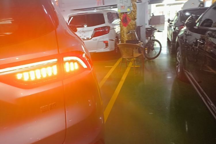 Used Geely Auto Haoyue 2020 1.8TD DCT Flagship 7-Seater Right Rear Taillight