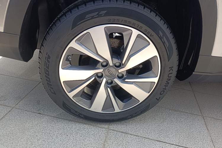 Used Geely Auto Haoyue 2020 1.8TD DCT Luxury Model 5 Seats Right Rear Wheel Hub
