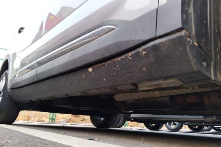 Used Geely Auto Haoyue 2020 1.8TD DCT Luxury 7-Seater Right Side Sill