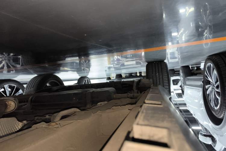 Used Geely Auto Haoyue 2020 1.8TD DCT Flagship 7-Seater Right Side Sill