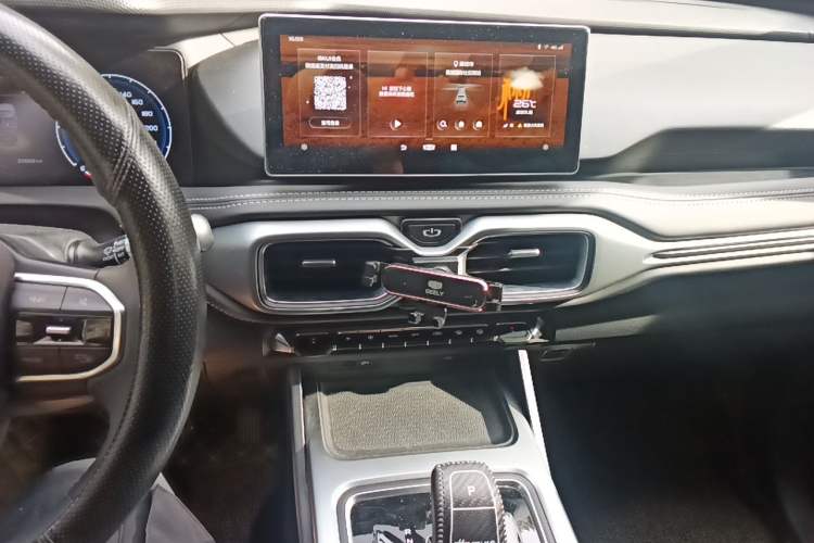 Used Geely Auto Haoyue 2020 1.8TD DCT Luxury 7-Seater Audio And AC Panel
