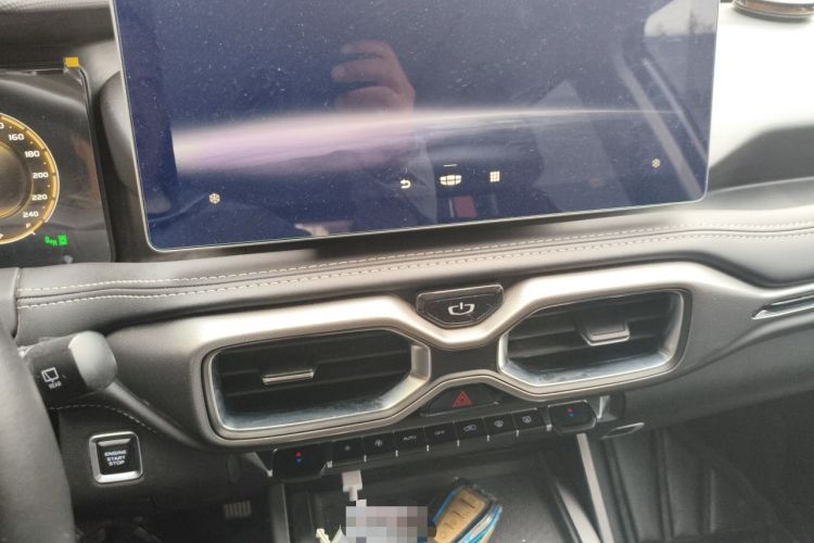 Used Geely Auto Haoyue 2020 1.8TD DCT Flagship 7-Seater Audio And AC Panel
