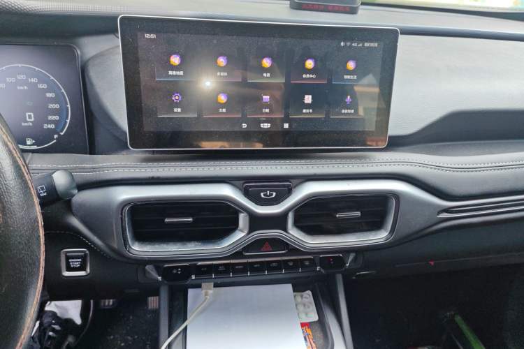 Used Geely Auto Haoyue 2020 1.8TD Automatic Comfort Model 5 Seats Audio And AC Panel