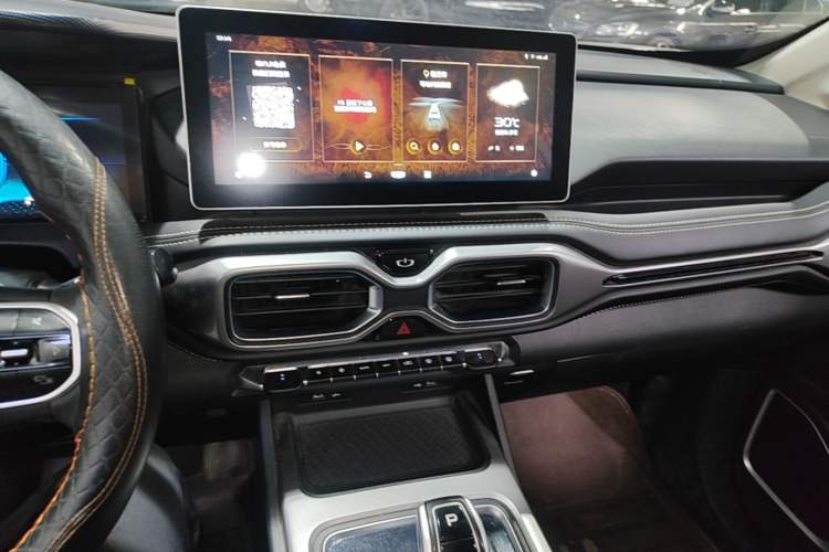 Used Geely Auto Haoyue 2020 1.8TD DCT Flagship 7-Seater Audio And AC Panel