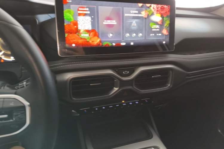 Used Geely Auto Haoyue 2020 1.8TD DCT Flagship 7-Seater Audio And AC Panel