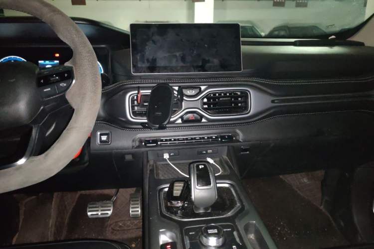 Used Geely Auto Haoyue 2020 1.8TD DCT Luxury 7-Seater Audio And AC Panel