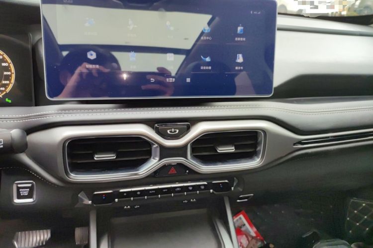 Used Geely Auto Haoyue 2020 1.8TD DCT Flagship 7-Seater Audio And AC Panel