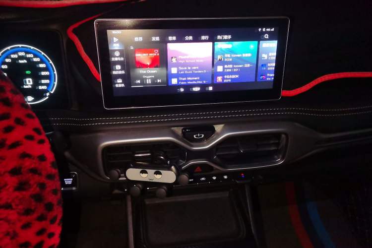 Used Geely Auto Haoyue 2020 1.8TD Automatic Comfort Edition 7-Seater Audio And AC Panel
