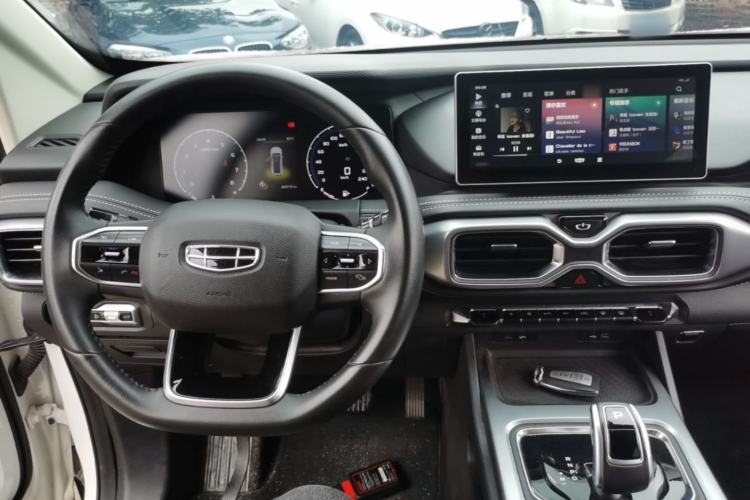 Used Geely Auto Haoyue 2020 1.8TD DCT Luxury 7-Seater Center Console
