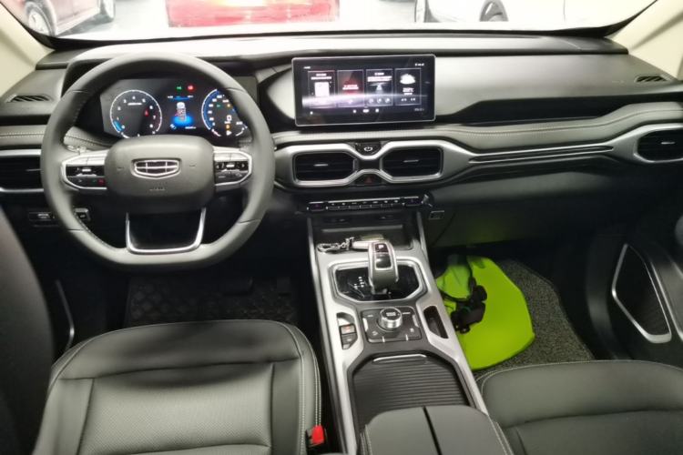 Used Geely Auto Haoyue 2020 1.8TD DCT Luxury 7-Seater Center Console