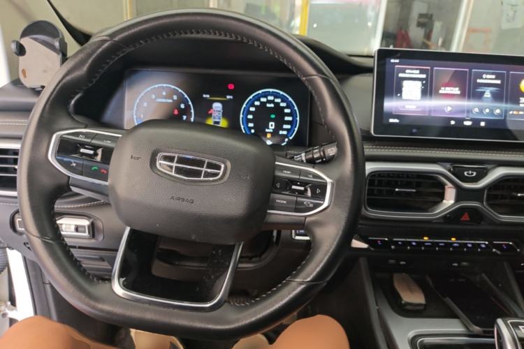 Used Geely Auto Haoyue 2020 1.8TD DCT Luxury Model 5 Seats Center Console