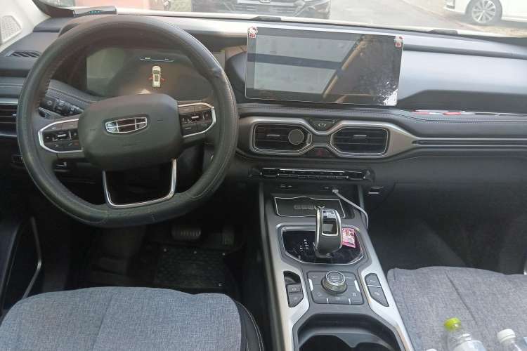 Used Geely Auto Haoyue 2020 1.8TD DCT Flagship 7-Seater Center Console