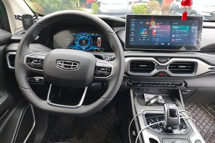 Used Geely Auto Haoyue 2020 1.8TD DCT Flagship 5-Seater Center Console