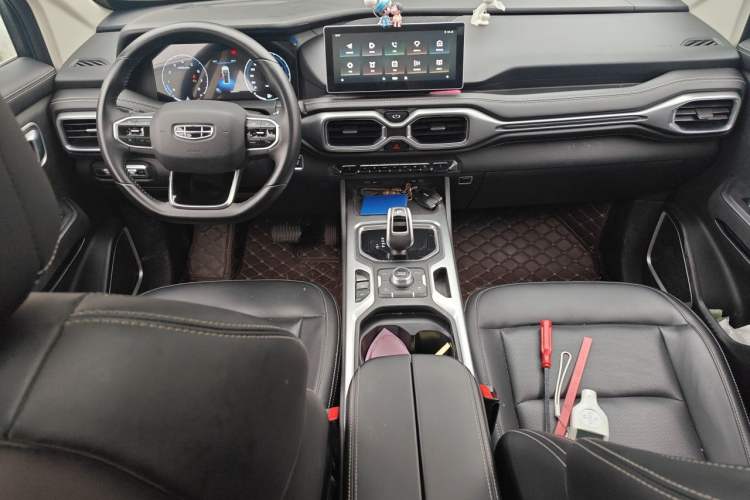 Used Geely Auto Haoyue 2020 1.8TD DCT Luxury 7-Seater Center Console