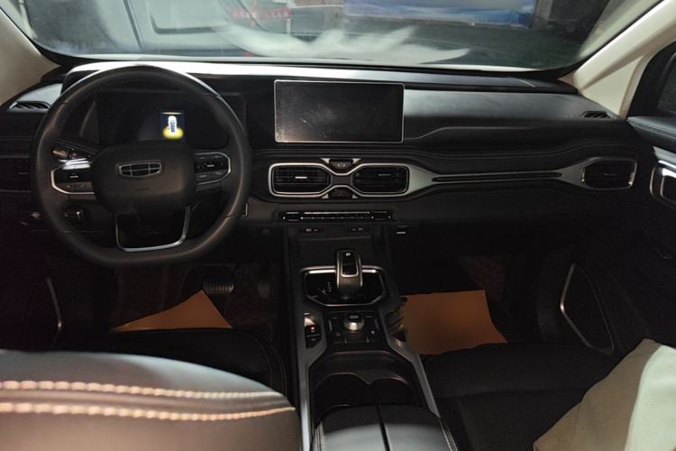 Used Geely Auto Haoyue 2020 1.8TD DCT Luxury 7-Seater Center Console