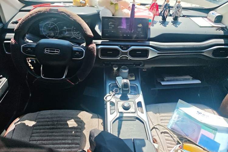 Used Geely Auto Haoyue 2020 1.8TD DCT Luxury 7-Seater Center Console