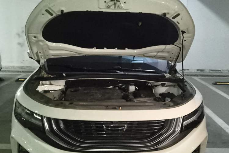 Used Geely Auto Haoyue 2020 1.8TD DCT Flagship 7-Seater Engine Bay
