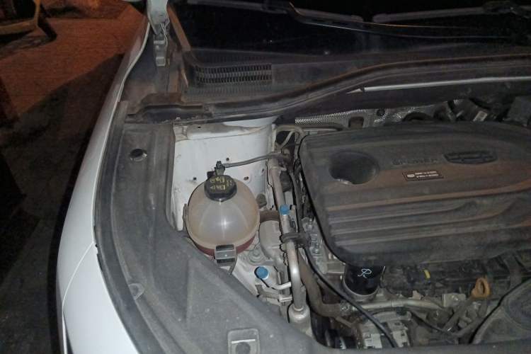 Used Geely Auto Haoyue 2020 1.8TD DCT Flagship 7-Seater Engine Bay Right