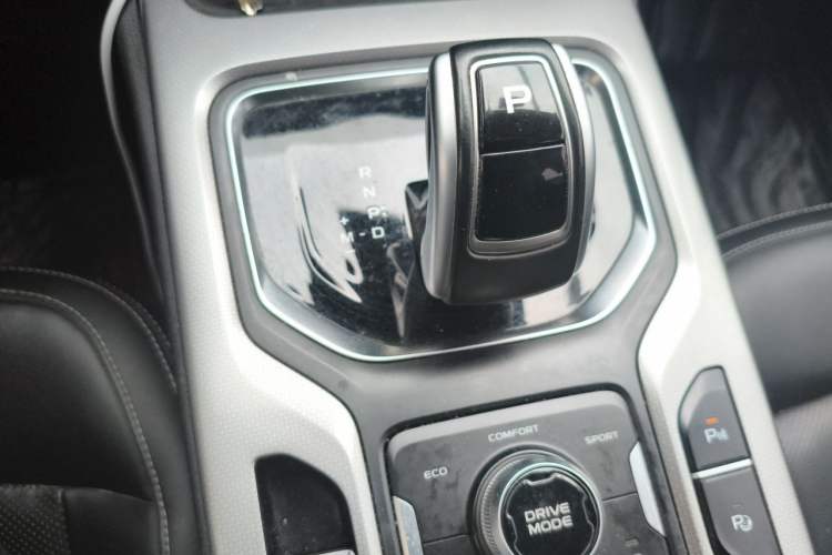 Used Geely Auto Haoyue 2020 1.8TD DCT Flagship 7-Seater Gear Lever
