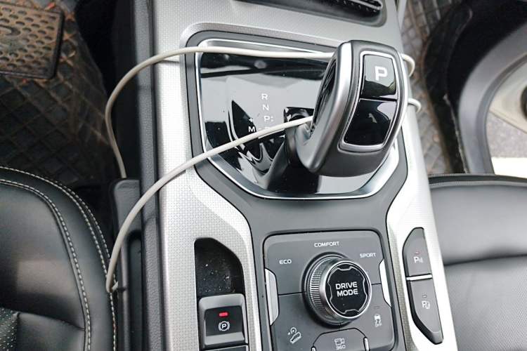 Used Geely Auto Haoyue 2020 1.8TD DCT Flagship 5-Seater Gear Lever