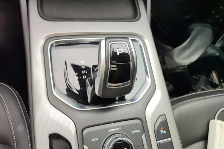 Used Geely Auto Haoyue 2020 1.8TD DCT Flagship 7-Seater Gear Lever