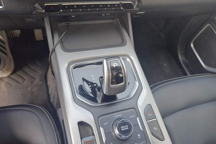 Used Geely Auto Haoyue 2020 1.8TD DCT Flagship 7-Seater Gear Lever