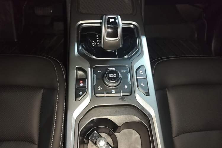 Used Geely Auto Haoyue 2020 1.8TD DCT Flagship 7-Seater Gear Lever