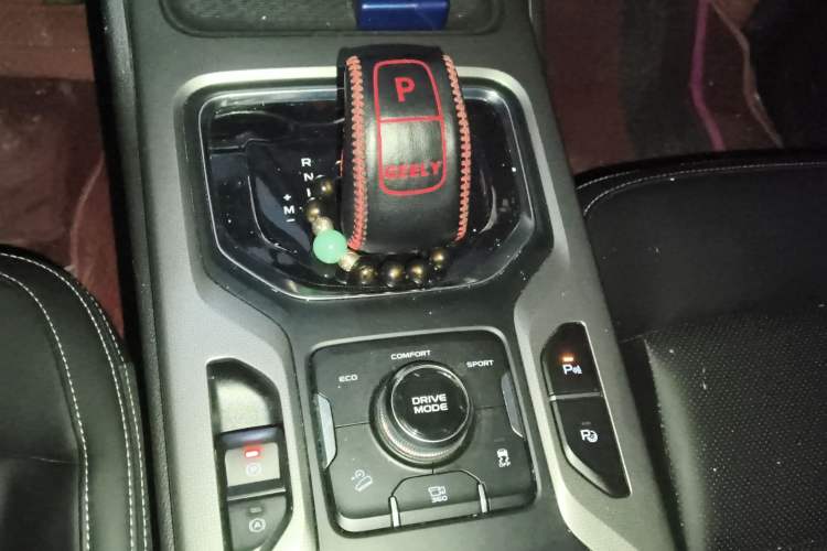 Used Geely Auto Haoyue 2020 1.8TD DCT Flagship 7-Seater Gear Lever