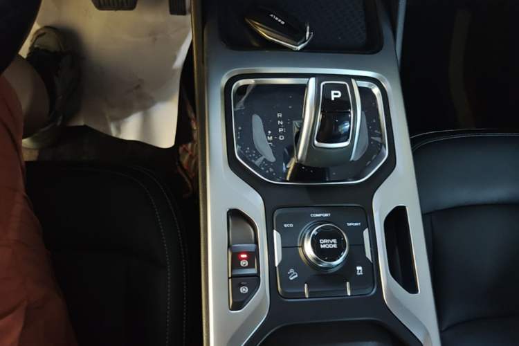 Used Geely Auto Haoyue 2020 1.8TD Automatic Comfort Edition 7-Seater Gear Lever