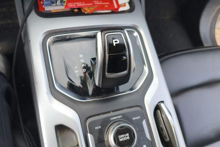 Used Geely Auto Haoyue 2020 1.8TD DCT Luxury 7-Seater Gear Lever