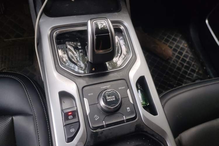Used Geely Auto Haoyue 2020 1.8TD DCT Luxury 7-Seater Gear Lever