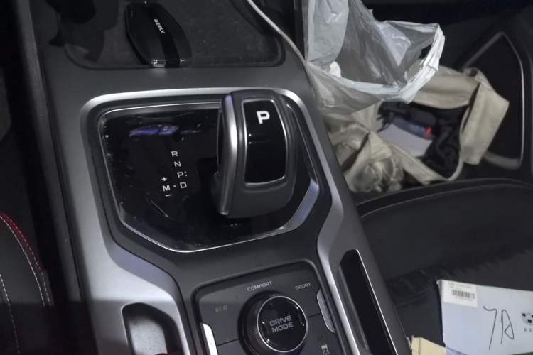 Used Geely Auto Haoyue 2020 1.8TD DCT Luxury Model 5 Seats Gear Lever