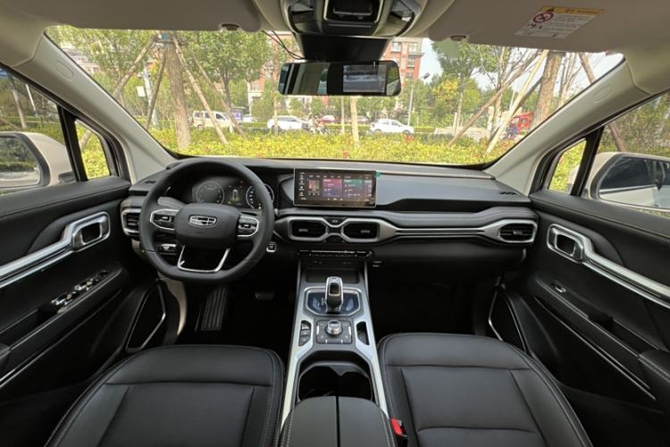 Used Geely Auto Haoyue 2020 1.8TD DCT Luxury 7-Seater Interior 1