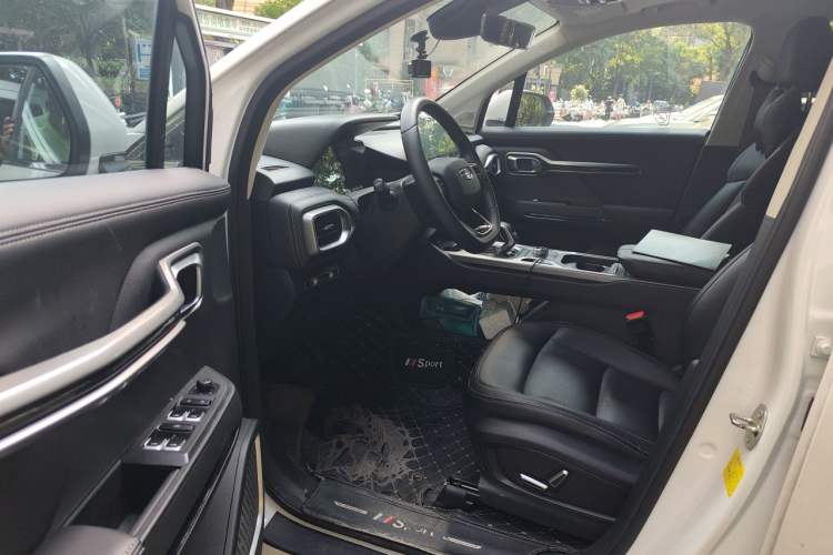 Used Geely Auto Haoyue 2020 1.8TD DCT Flagship 7-Seater Interior 3