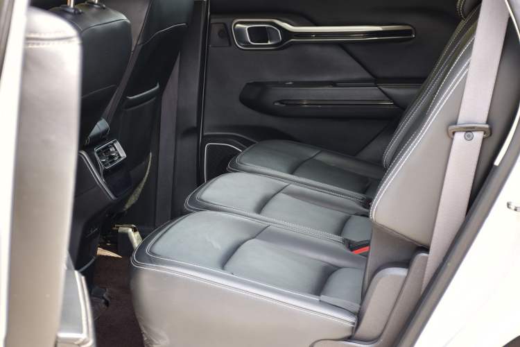 Used Geely Auto Haoyue 2020 1.8TD DCT Flagship 7-Seater Interior 3