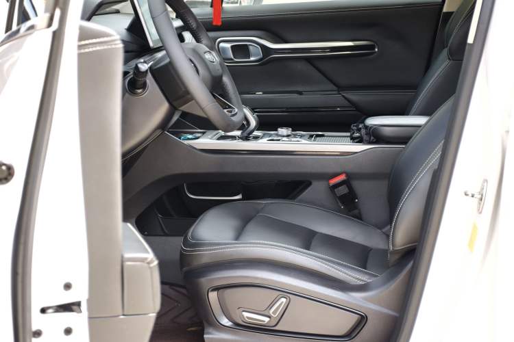 Used Geely Auto Haoyue 2020 1.8TD DCT Flagship 7-Seater Interior 4