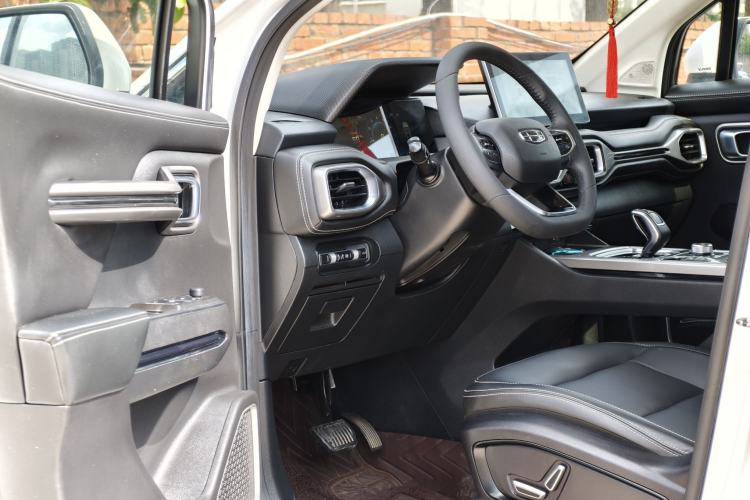 Used Geely Auto Haoyue 2020 1.8TD DCT Flagship 7-Seater Interior 5
