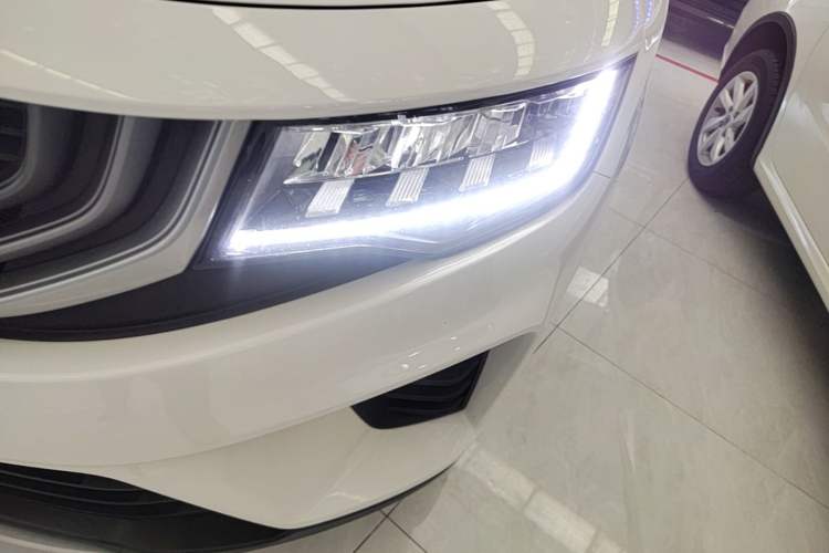 Used Geely Auto Haoyue 2020 1.8TD Automatic Comfort Model 5 Seats Left Front Headlight