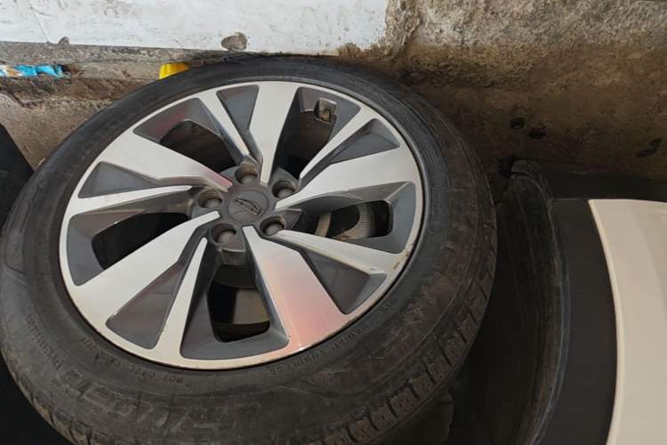 Used Geely Auto Haoyue 2020 1.8TD DCT Luxury Model 5 Seats Left Front Wheel Hub