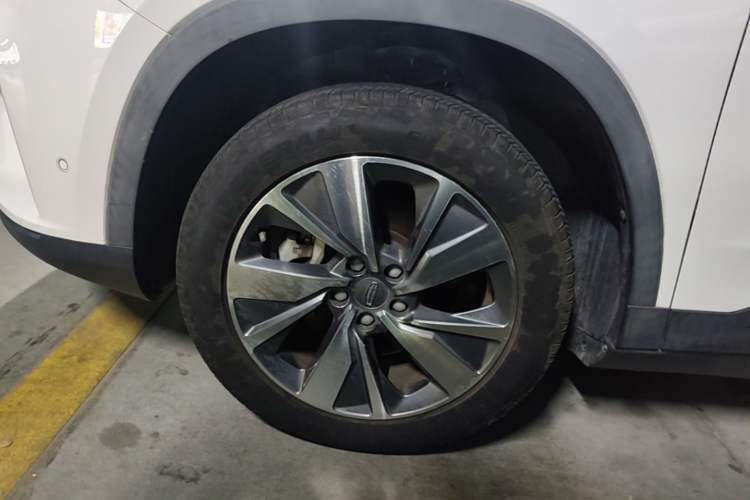 Used Geely Auto Haoyue 2020 1.8TD DCT Flagship 7-Seater Left Front Wheel Hub
