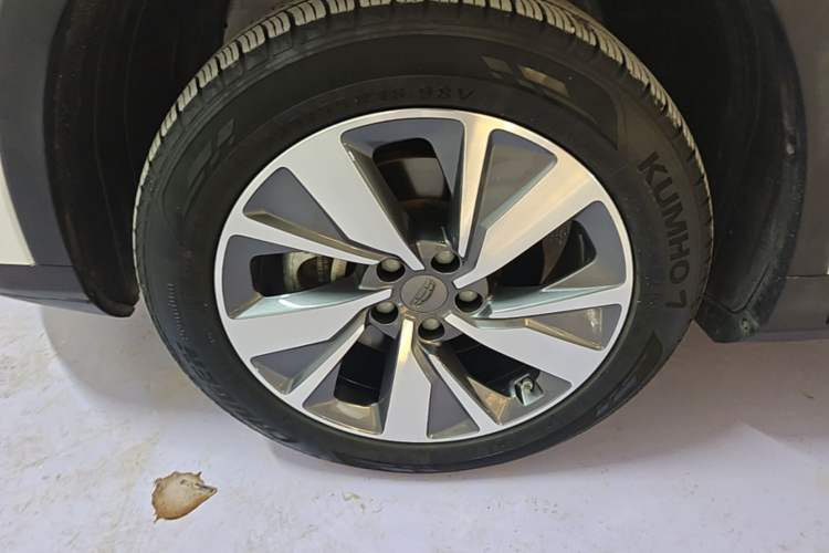 Used Geely Auto Haoyue 2020 1.8TD Automatic Comfort Edition 7-Seater Left Front Wheel Hub