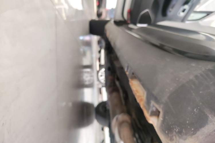 Used Geely Auto Haoyue 2020 1.8TD Automatic Comfort Model 5 Seats Left Side Sill