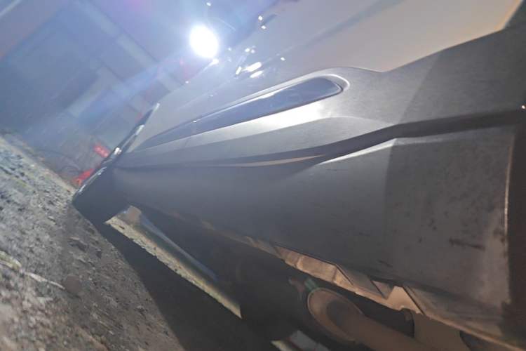 Used Geely Auto Haoyue 2020 1.8TD DCT Luxury 7-Seater Left Side Sill