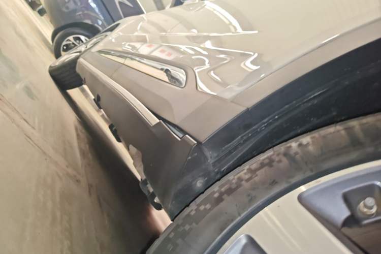 Used Geely Auto Haoyue 2020 1.8TD DCT Luxury 7-Seater Left Side Sill