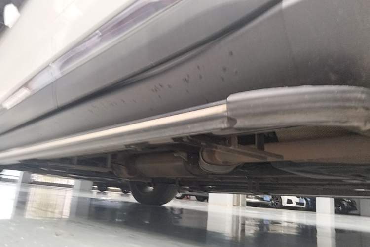 Used Geely Auto Haoyue 2020 1.8TD DCT Luxury 7-Seater Left Side Sill