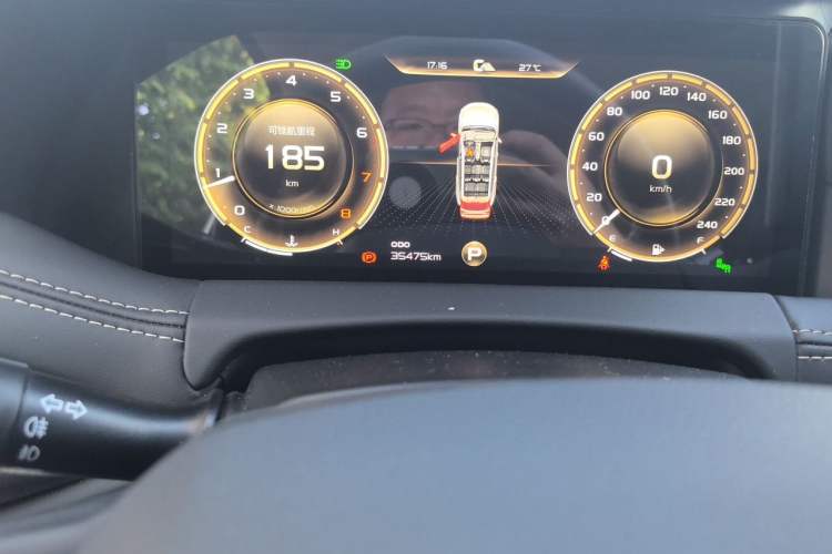 Used Geely Auto Haoyue 2020 1.8TD DCT Flagship 7-Seater Odometer Close Up