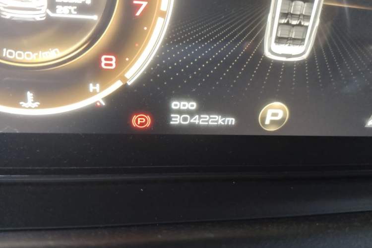Used Geely Auto Haoyue 2020 1.8TD DCT Flagship 7-Seater Odometer Close Up