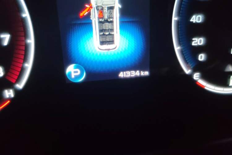 Used Geely Auto Haoyue 2020 1.8TD DCT Luxury 7-Seater Odometer Close Up